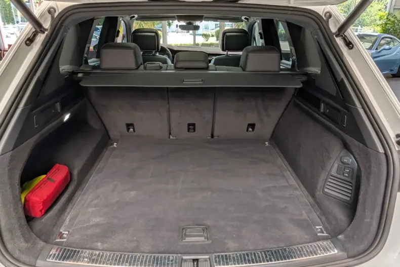 Volkswagen Touareg din 2021 cu 89.000 km - oferta VOL107375 - foto 12