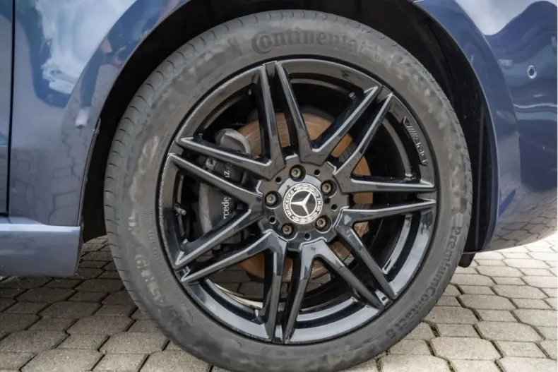 Mercedes-Benz V 300 din 2023 cu 62.534 km - oferta MER107379 - foto 8