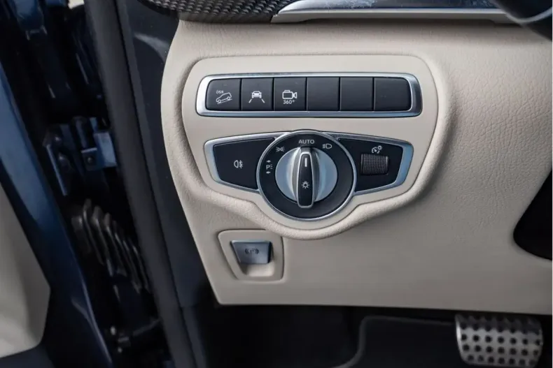 Mercedes-Benz V 300 din 2023 cu 62.534 km - oferta MER107379 - foto 23