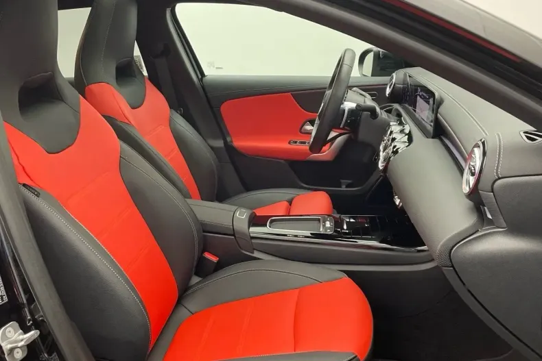 Mercedes-Benz A 250 din 2024 cu 12.345 km - oferta MER107380 - foto 13