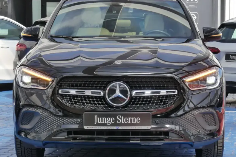 Mercedes-Benz GLA 220 din 2023 cu 33.660 km - oferta MER107381 - foto 2