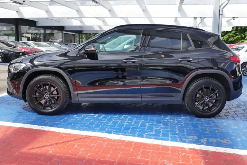 Mercedes-Benz GLA 220 din 2023 cu 33.660 km - oferta MER107381 - foto 3