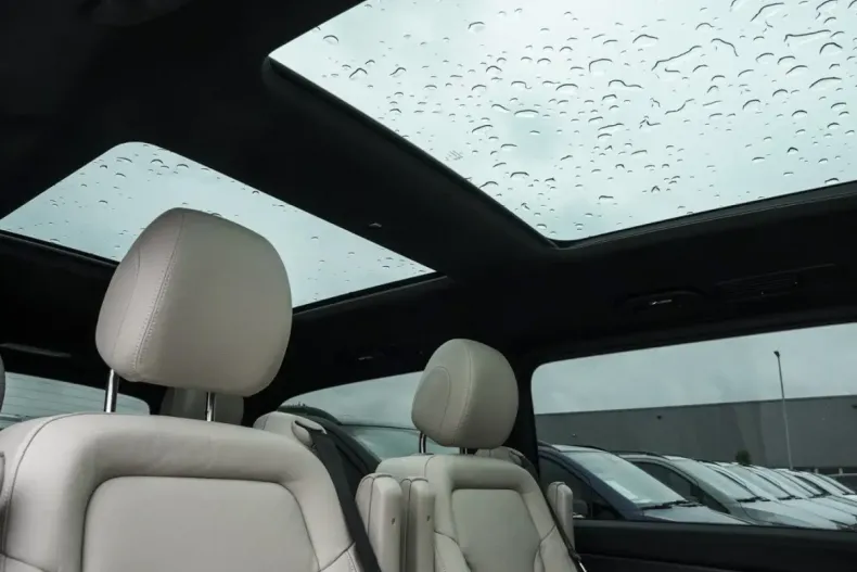 Mercedes-Benz V 250 din 2024 cu 6.300 km - oferta MER107384 - foto 13