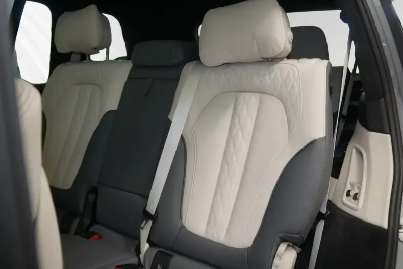 BMW X7 din 2024 cu 11.700 km - oferta BMW107388 - foto 6