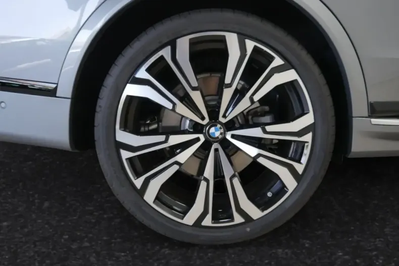 BMW X7 din 2024 cu 11.700 km - oferta BMW107388 - foto 10