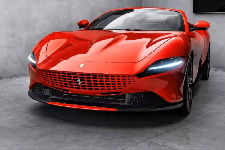 Ferrari Roma din 2025 cu 50 km - oferta FER107393 - foto 1