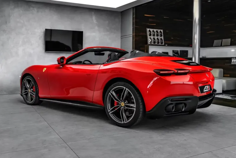 Ferrari Roma din 2025 cu 50 km - oferta FER107393 - foto 2