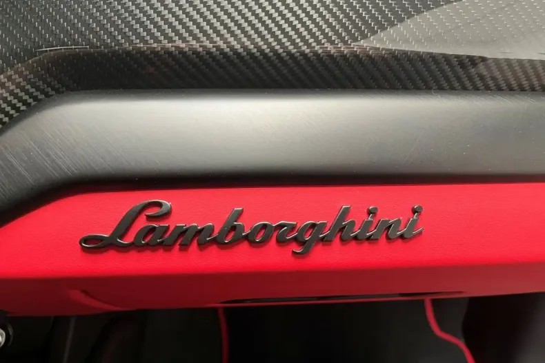 Lamborghini Urus din 2024 cu 3.700 km - oferta LAM107397 - foto 13