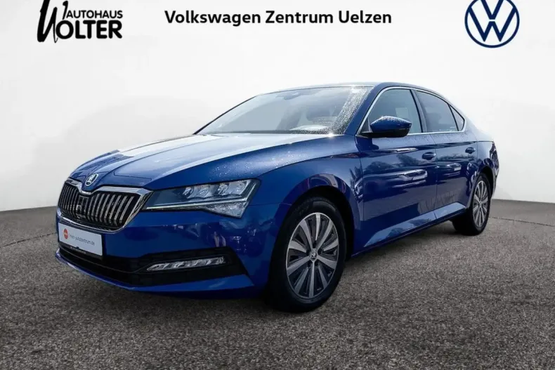 Skoda Superb din 2022 cu 61.832 km - oferta SKO107402 - foto 1