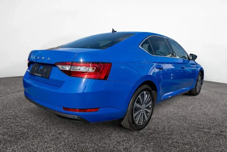 Skoda Superb din 2022 cu 61.832 km - oferta SKO107402 - foto 3