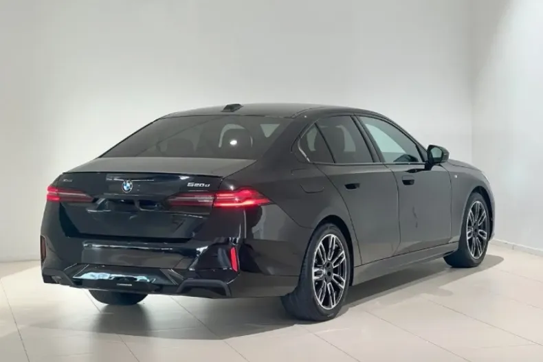 BMW 520 din 2025 cu 21.000 km - oferta BMW107403 - foto 4