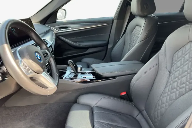 BMW 530 din 2022 cu 39.907 km - oferta BMW107405 - foto 10