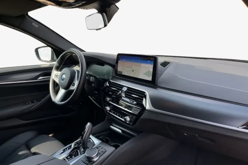 BMW 530 din 2022 cu 39.907 km - oferta BMW107405 - foto 15