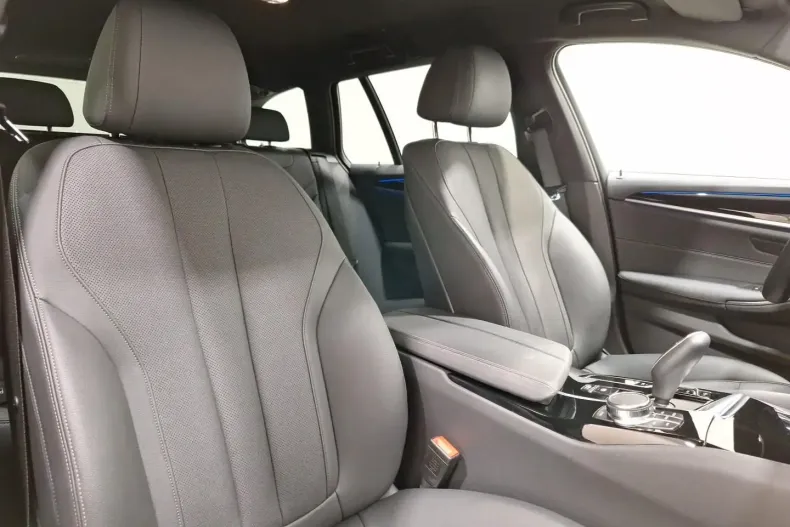 BMW 530 din 2022 cu 24.620 km - oferta BMW107409 - foto 17