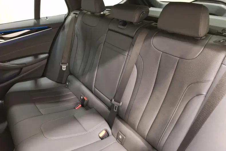 BMW 530 din 2022 cu 24.620 km - oferta BMW107409 - foto 23