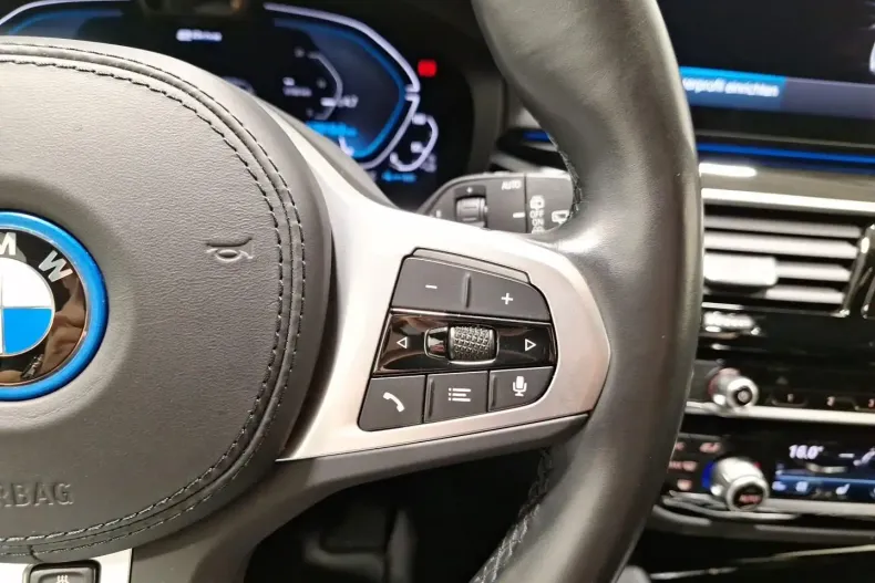 BMW 530 din 2022 cu 24.620 km - oferta BMW107409 - foto 30