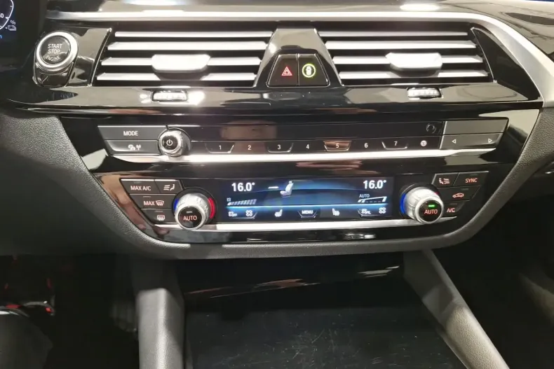 BMW 530 din 2022 cu 24.620 km - oferta BMW107409 - foto 33