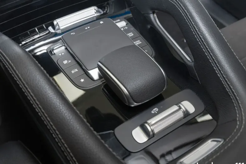 Mercedes-Benz GLE 450 din 2024 cu 21.825 km - oferta MER107418 - foto 25