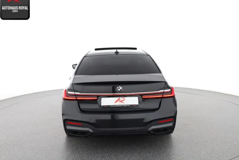 BMW 750 din 2021 cu 41.383 km - oferta BMW107422 - foto 4