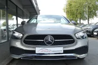Mercedes-Benz E 200 din 2021 cu 49.410 km - oferta MER107425 - foto 4
