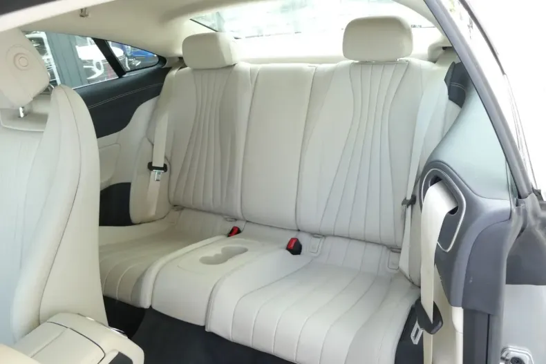 Mercedes-Benz E 200 din 2021 cu 49.410 km - oferta MER107425 - foto 16