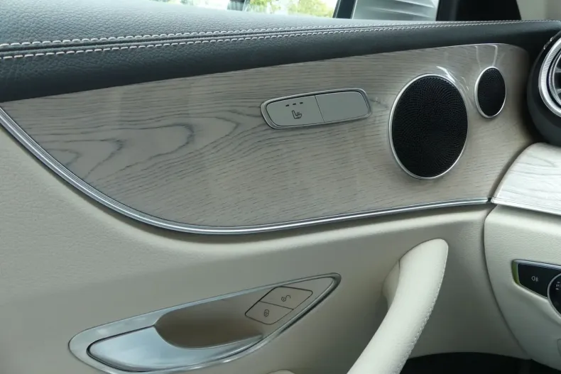 Mercedes-Benz E 200 din 2021 cu 49.410 km - oferta MER107425 - foto 20