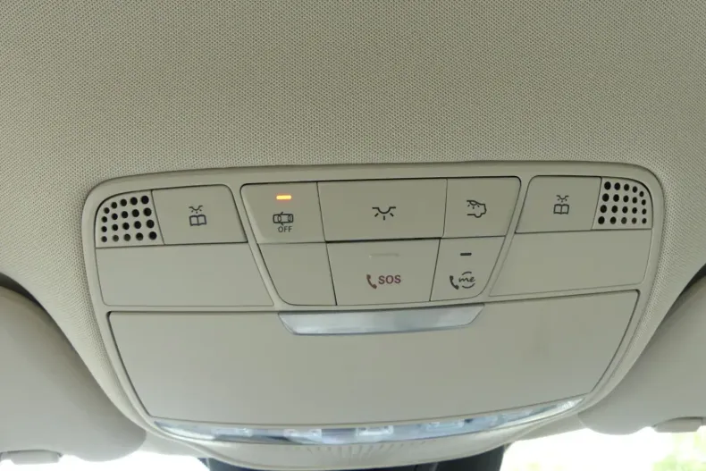 Mercedes-Benz E 200 din 2021 cu 49.410 km - oferta MER107425 - foto 23