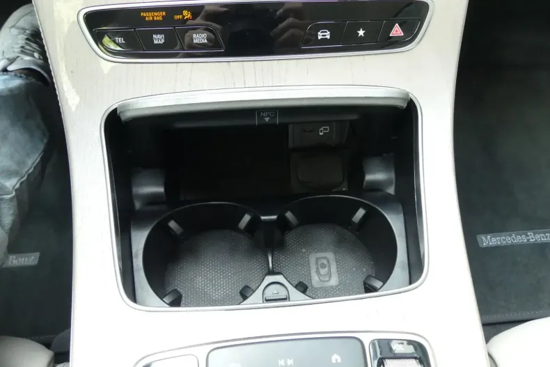 Mercedes-Benz E 200 din 2021 cu 49.410 km - oferta MER107425 - foto 25