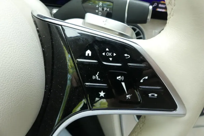 Mercedes-Benz E 200 din 2021 cu 49.410 km - oferta MER107425 - foto 27