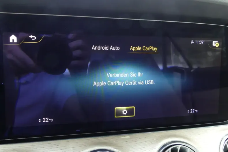 Mercedes-Benz E 200 din 2021 cu 49.410 km - oferta MER107425 - foto 30