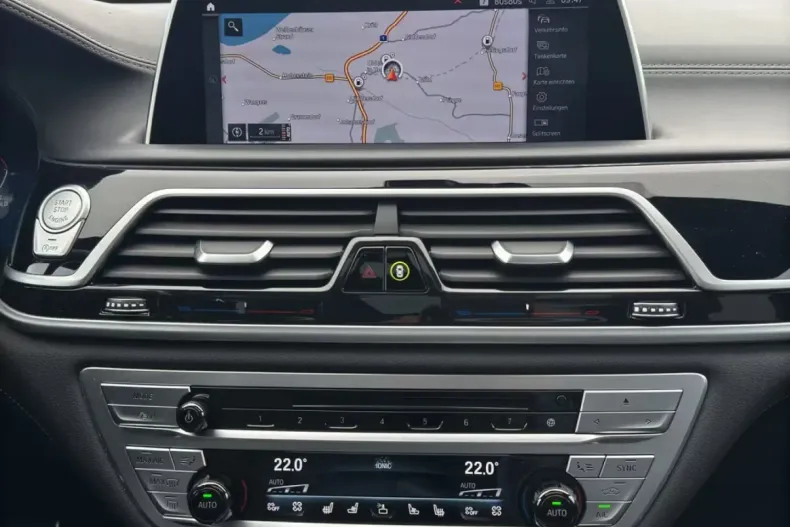 BMW 750 din 2022 cu 98.353 km - oferta BMW107437 - foto 7