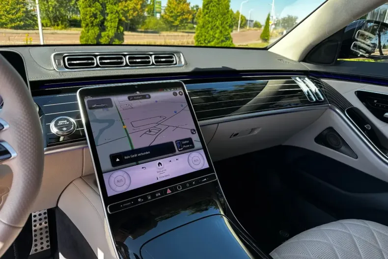 Mercedes-Benz S 450 din 2024 cu 6.000 km - oferta MER107438 - foto 18