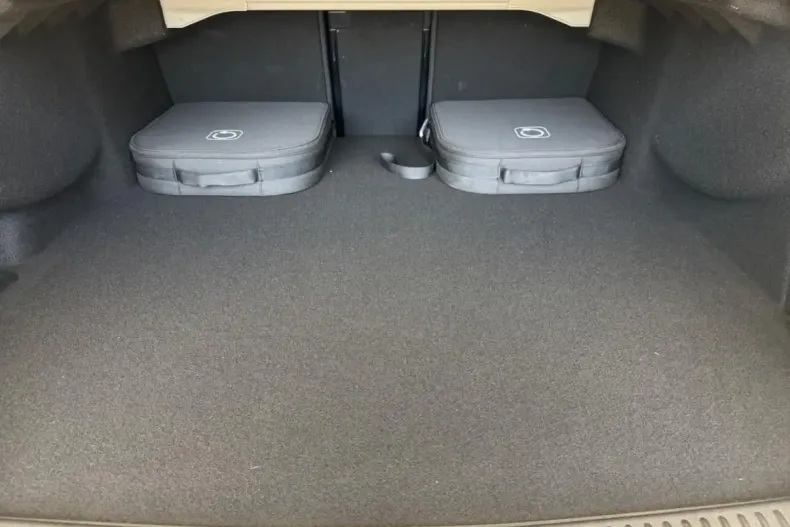 Mercedes-Benz E 300 din 2024 cu 17.574 km - oferta MER107445 - foto 17