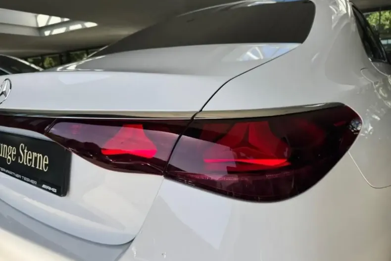 Mercedes-Benz E 300 din 2024 cu 17.574 km - oferta MER107445 - foto 18