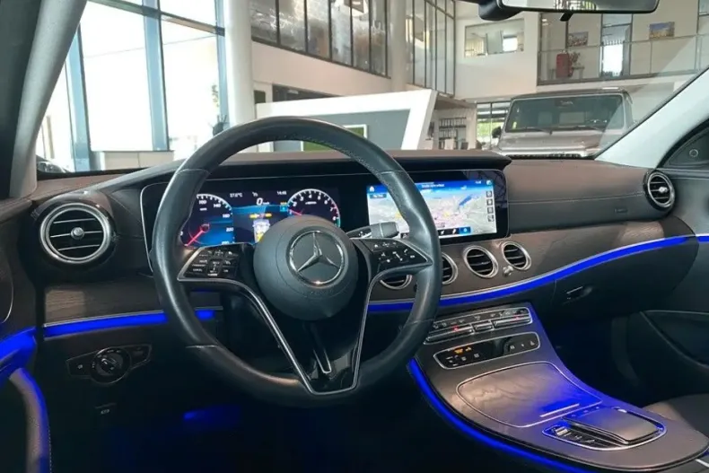 Mercedes-Benz E 300 din 2023 cu 29.931 km - oferta MER107447 - foto 6