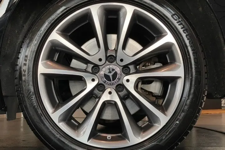 Mercedes-Benz E 300 din 2023 cu 29.931 km - oferta MER107447 - foto 7