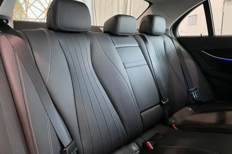 Mercedes-Benz E 300 din 2023 cu 29.931 km - oferta MER107447 - foto 20