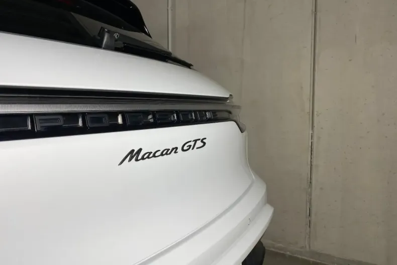 Porsche Macan din 2024 cu 48.100 km - oferta POR107451 - foto 8