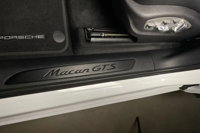 Porsche Macan din 2024 cu 48.100 km - oferta POR107451 - foto 30