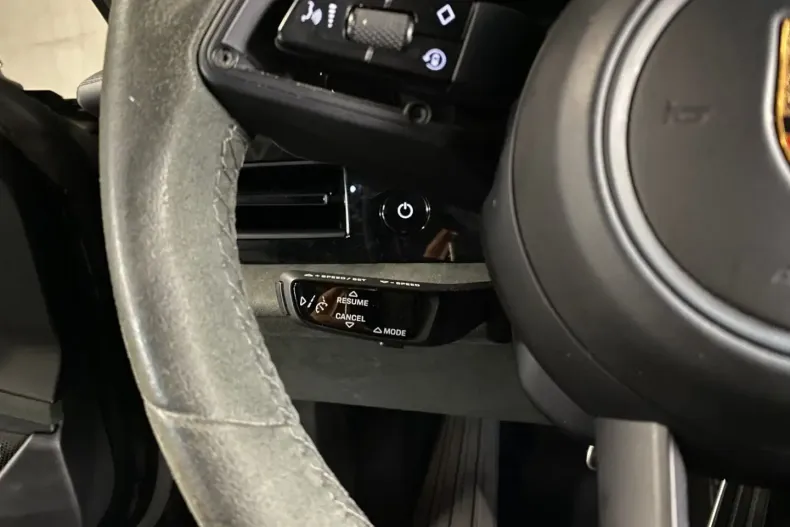 Porsche Taycan din 2023 cu 18.100 km - oferta POR107452 - foto 15