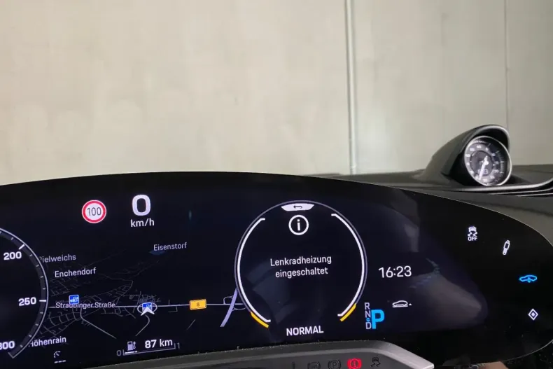 Porsche Taycan din 2023 cu 18.100 km - oferta POR107452 - foto 20