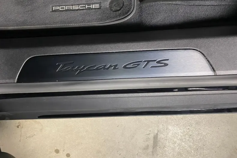 Porsche Taycan din 2023 cu 18.100 km - oferta POR107452 - foto 24