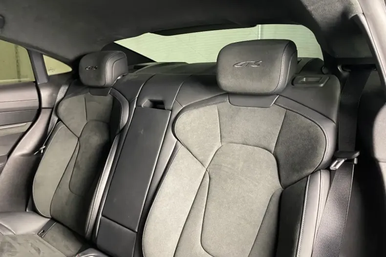 Porsche Taycan din 2023 cu 18.100 km - oferta POR107452 - foto 25