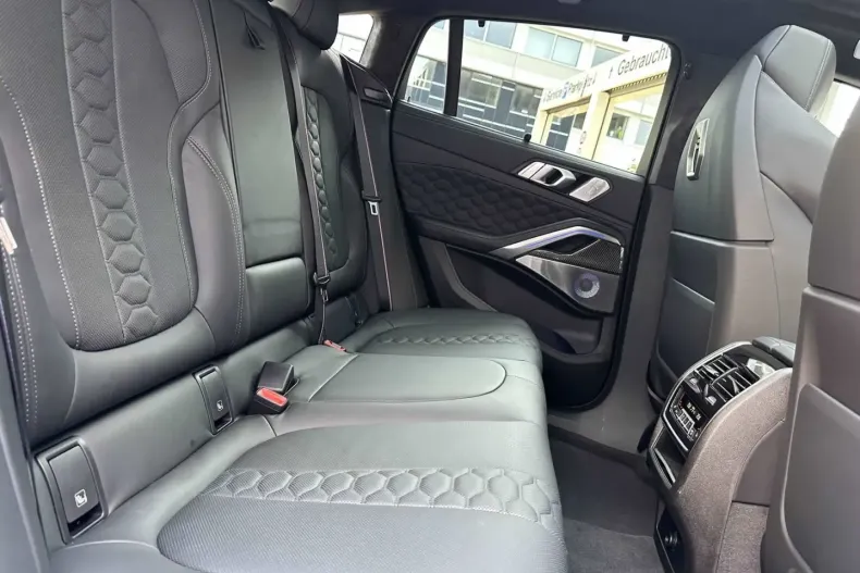 BMW X6 M din 2024 cu 8.900 km - oferta BMW107456 - foto 12