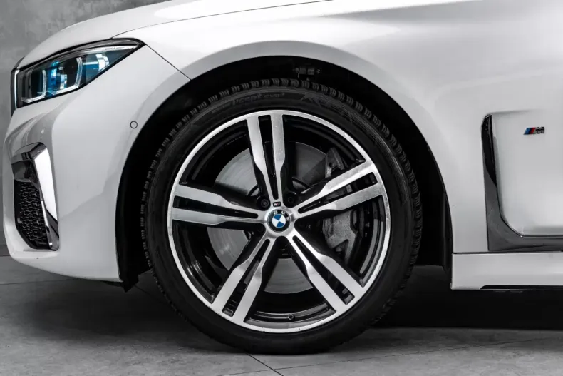 BMW 750 din 2021 cu 95.500 km - oferta BMW107469 - foto 4