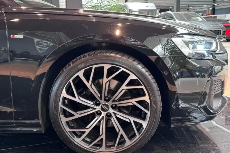 Audi A8 din 2023 cu 55.865 km - oferta AUD107478 - foto 5