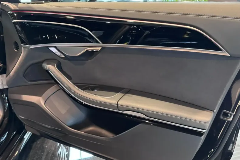 Audi A8 din 2023 cu 55.865 km - oferta AUD107478 - foto 14