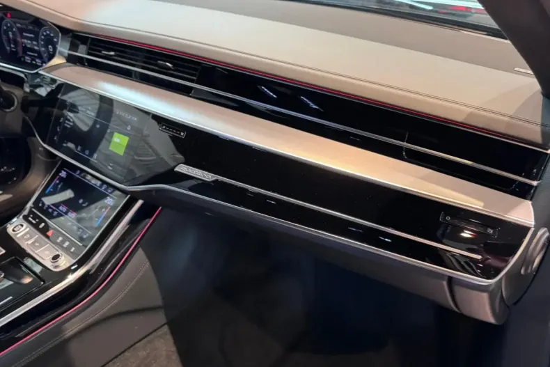 Audi A8 din 2023 cu 55.865 km - oferta AUD107478 - foto 16