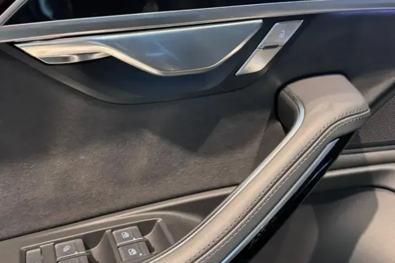 Audi A8 din 2023 cu 55.865 km - oferta AUD107478 - foto 33