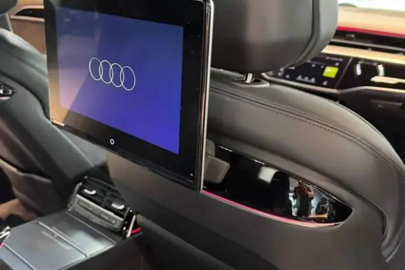 Audi A8 din 2023 cu 55.865 km - oferta AUD107478 - foto 40